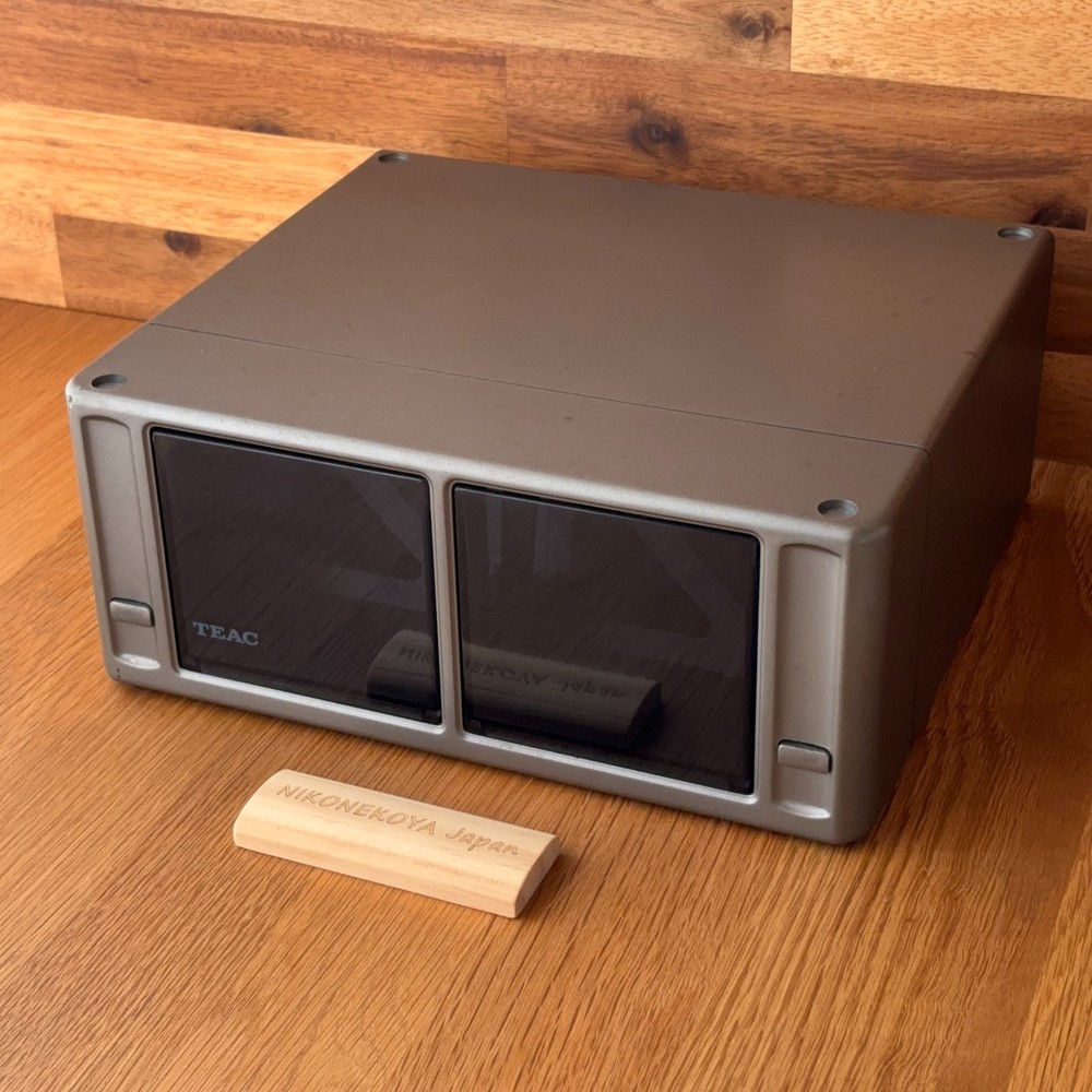 TEAC Stackable Telescoping MiniDisc Storage Unit Case Holds 32 MDs Gray #47