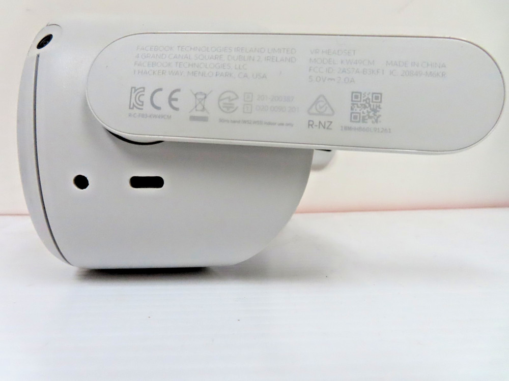 OCULUS META QUEST 2 128GB VERSION RESTORED VIRTUAL GAMING WHITE