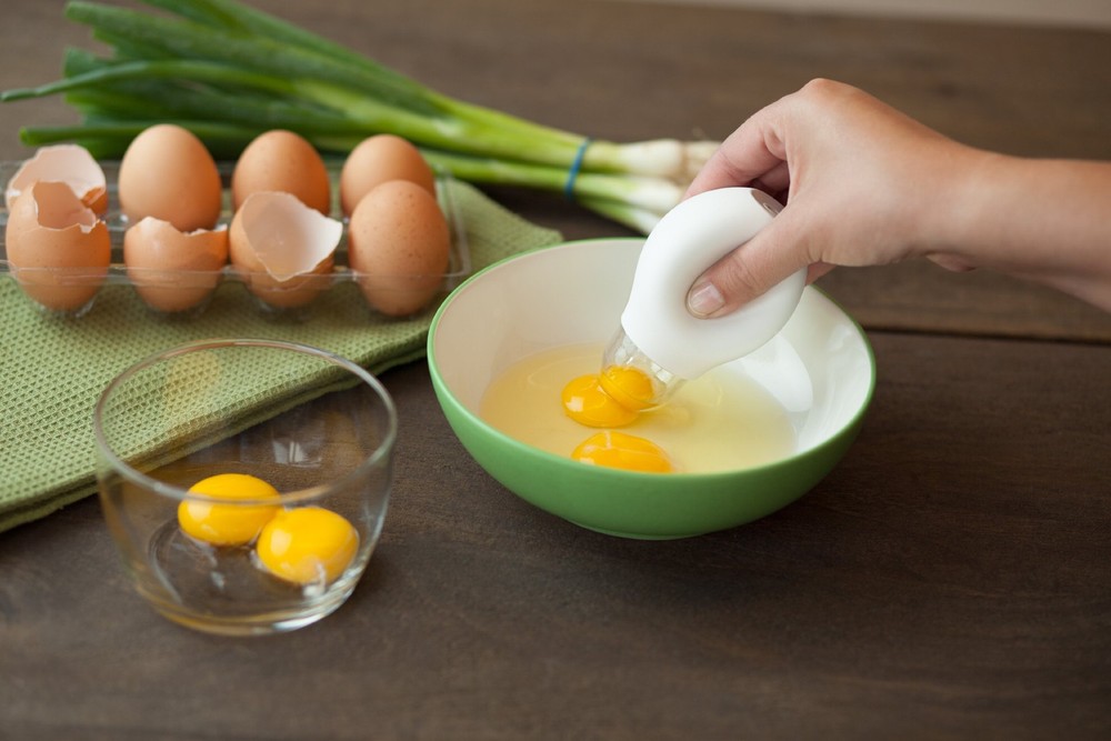 Pluck Yolk Extractor