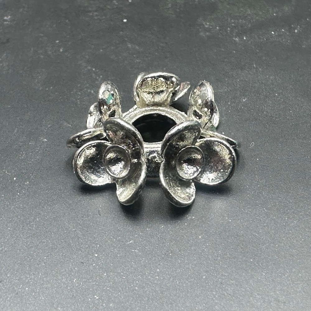 Metal crystal small ball base