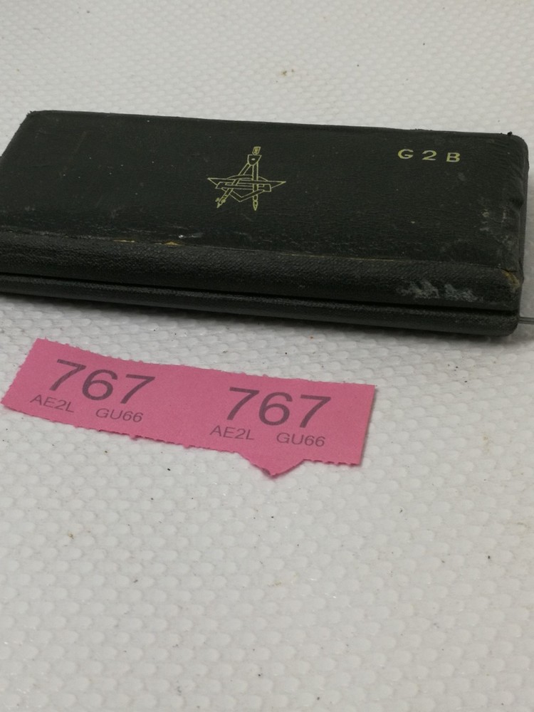 Vintage cased G2B hellerman compass set