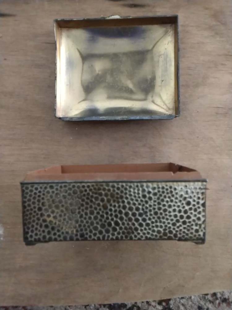 Silver plated vintage cigarette box Cedar