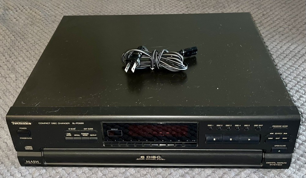 Vintage TECHNICS SL-PD888 - CD Compact Disc Changer (5-Disc) - Works