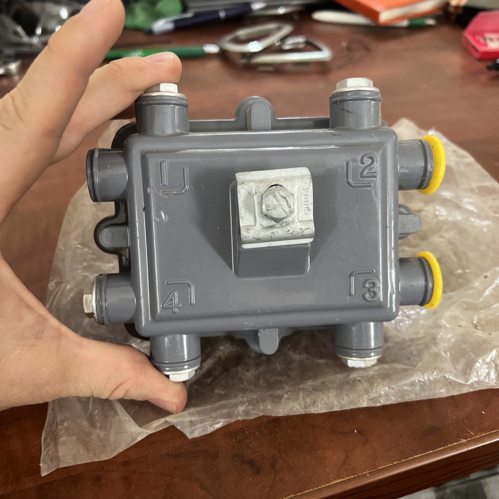 Milenium - MGLSH-2F - 2 Way Splitter - 3.5db 10I