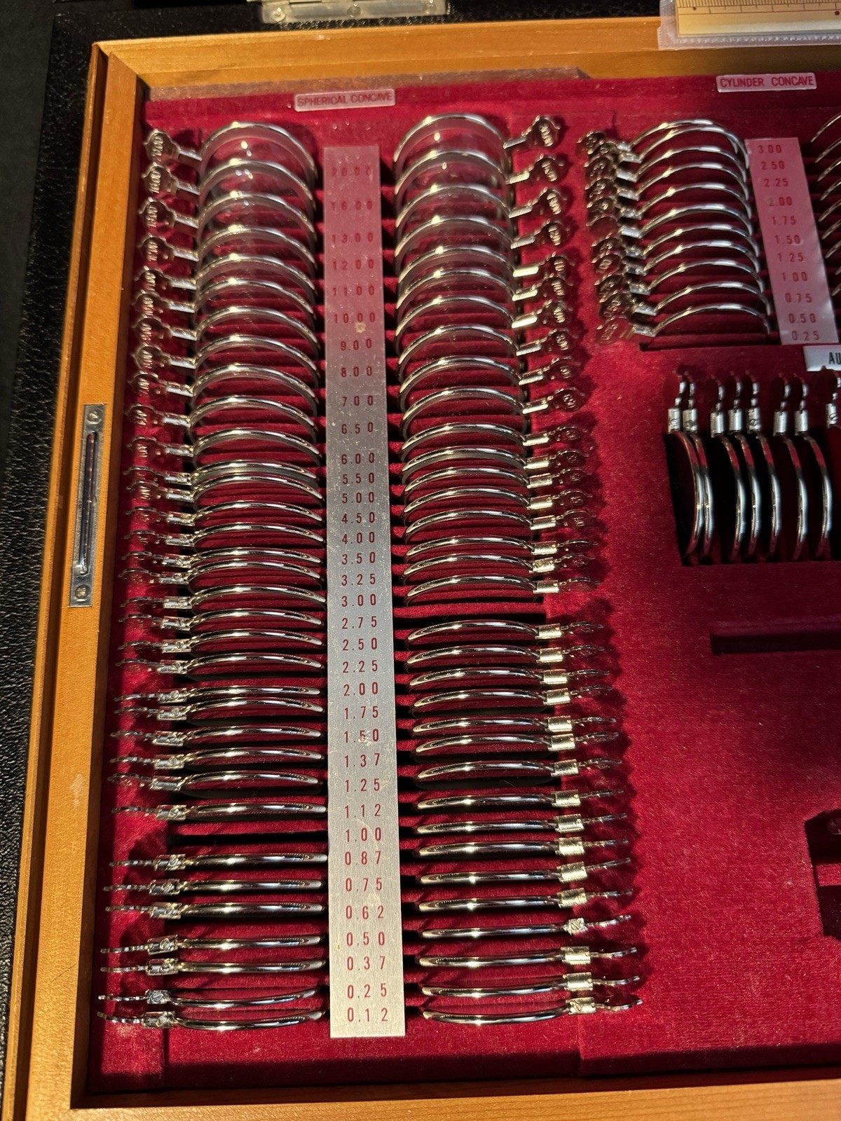 Vintage Optometrist Eye Doctor Trial Lens & Fitting Kit In Locking Case