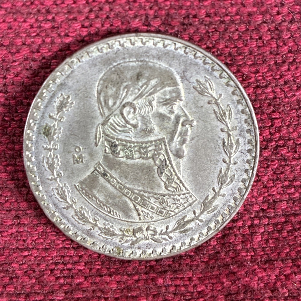 1958 Un Peso Mexico Billon Silver Coin