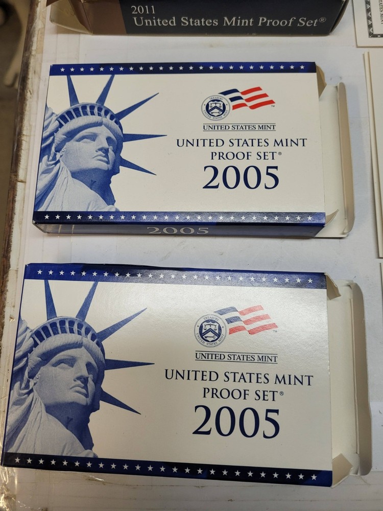 2005 2010 2011 coin proof sets / sn3824 r3