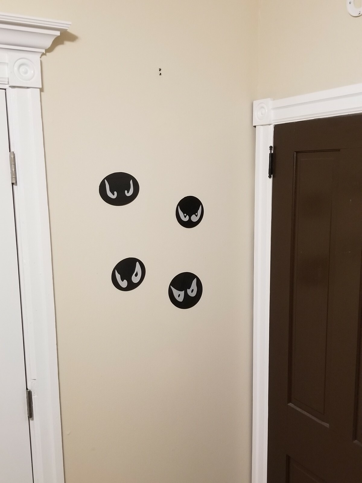 Haunted Mansion Ride Inspired Glow in the Dark Eyes Prop - Set of 4