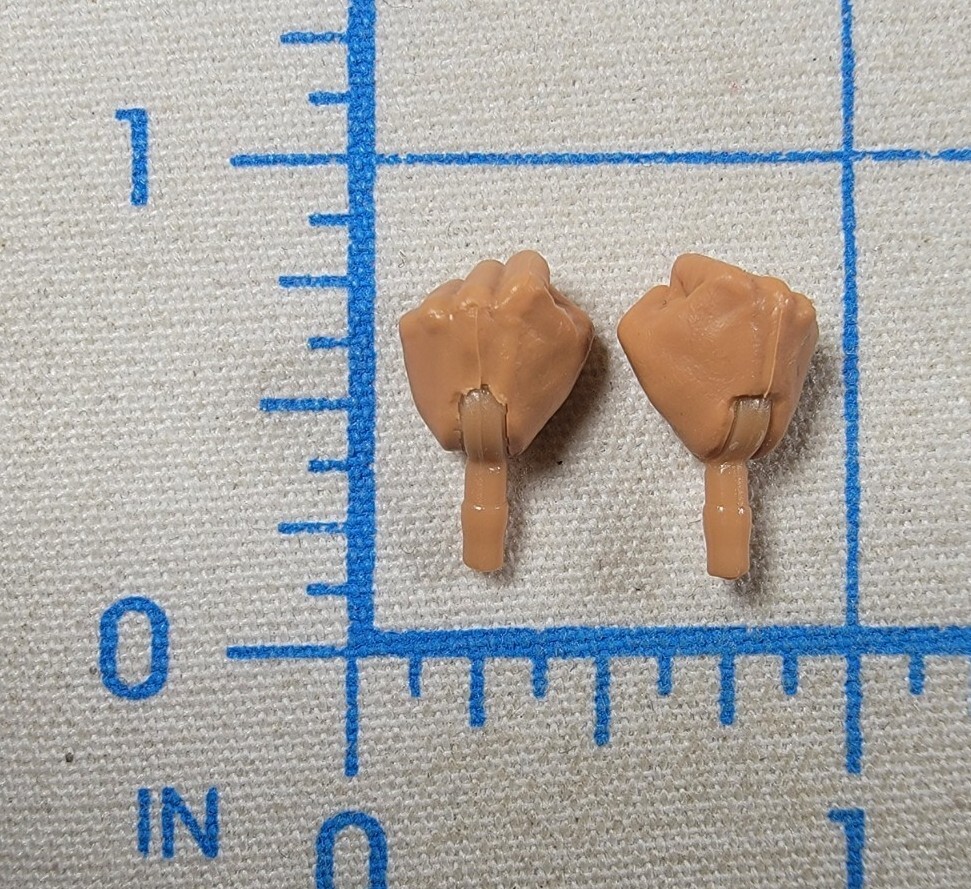 Hasbro Marvel Legends Female Fists Hands Fodder 6" 1/12 Scale Ms. Marvel IUW