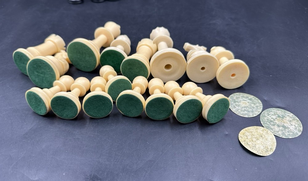 Vintage Chess Set Plastic 3.5" Kings