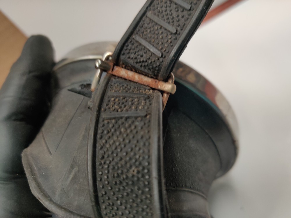 VTG Neptune Mask Scuba Diving Divers Triangular Round Rare Shape Adjustable