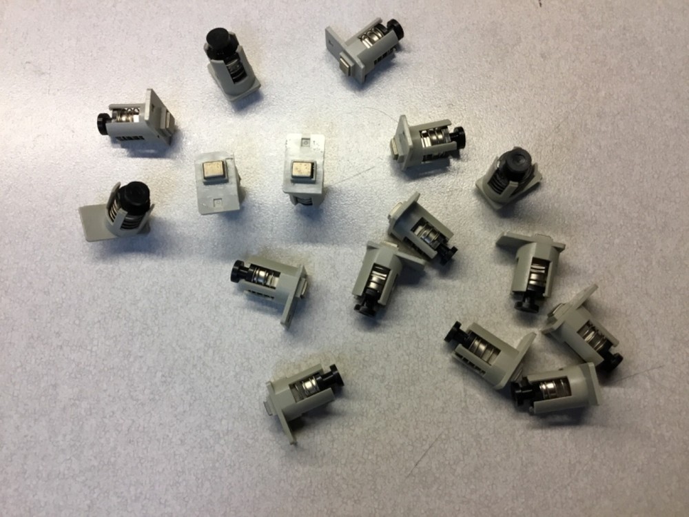 Harmon Kardon CD 391/491 - Push Button #A662-CD391C, working.
