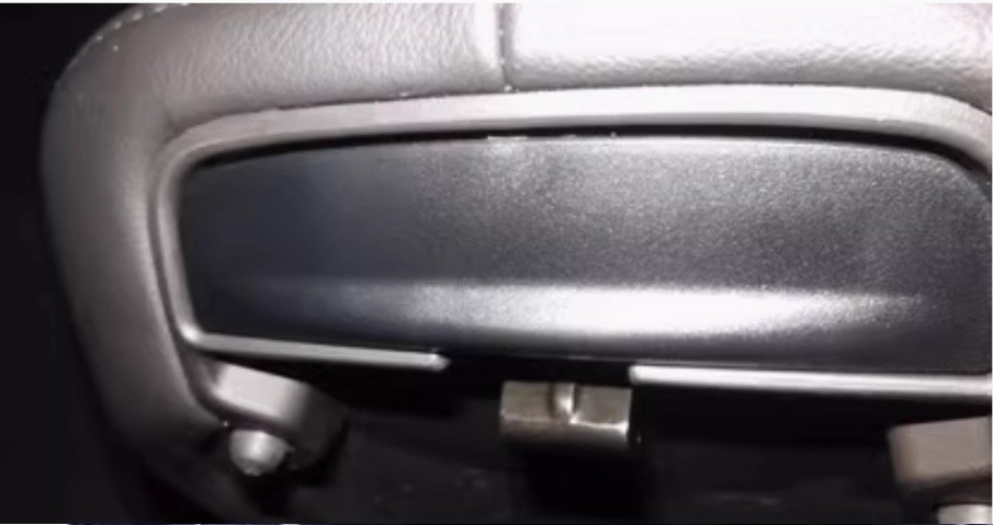 Front Central Armrest Box Switch Handle Black for Cadillac XT5 2017-2019