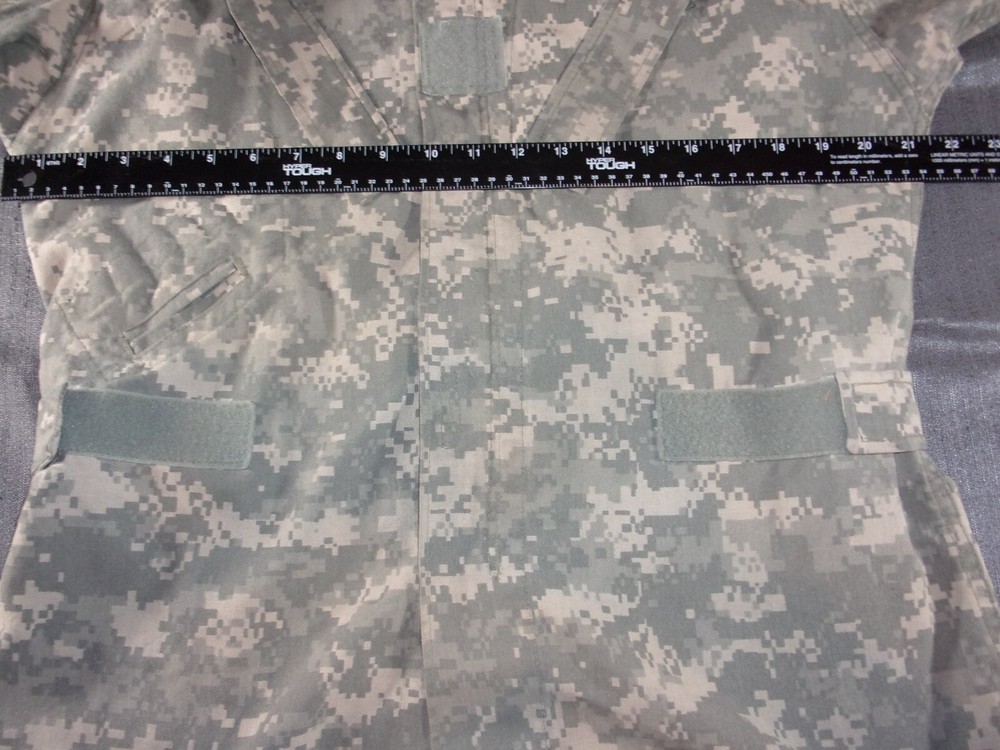 A2CU ACU DIGITAL JACKET ARMY AIRCREW COMBAT FLAME RESISTANT COAT MEDIUM SHORT