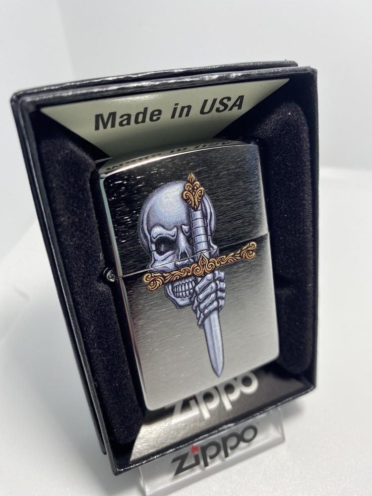 Zippo Skull & Sword design Lighter
