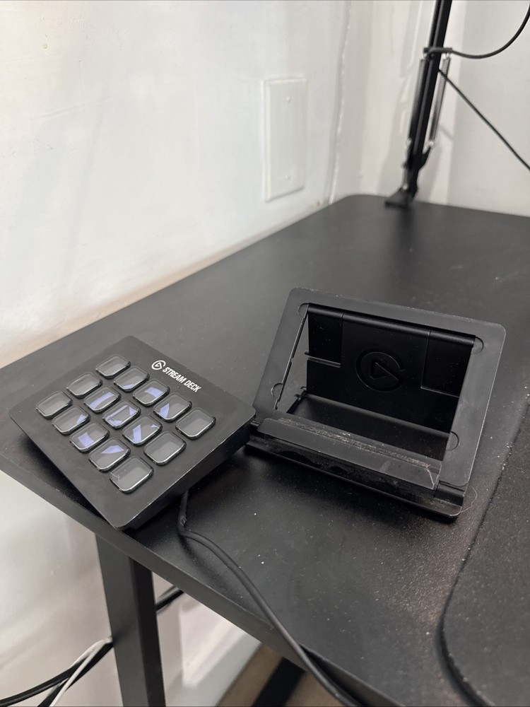 Elgato Stream Deck Live Content Creation Controller - Black, 15 Keys