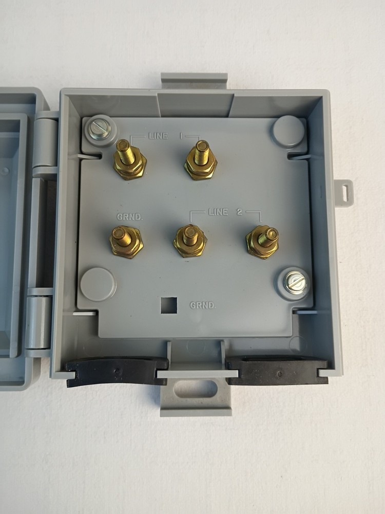 Fiber Optics Splice Slack Storage Housing 102B