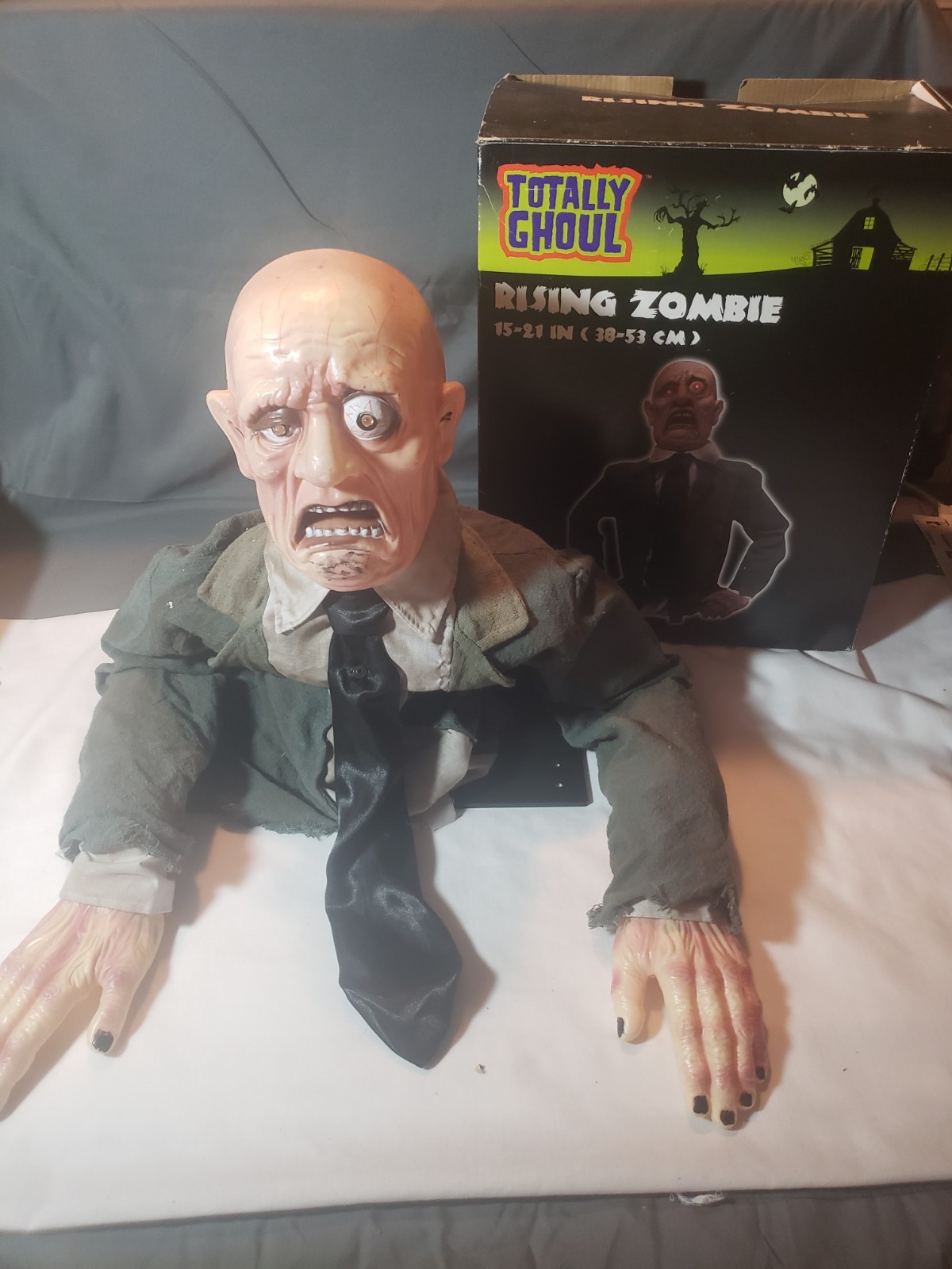 Rising Zombie Halloween Animatronic Prop Spirit Totally Ghoul Decoration Read