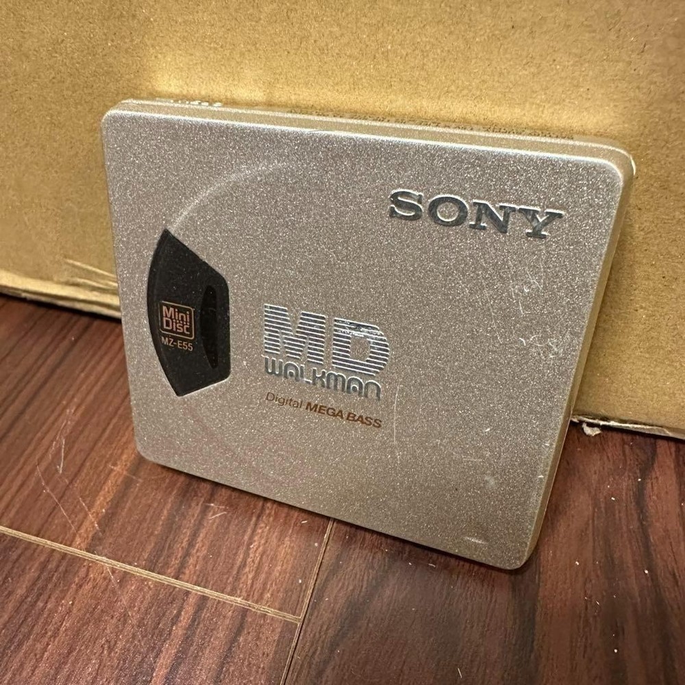 Sony MZ-E55 MD Walkman Minidisc Used From JAPAN