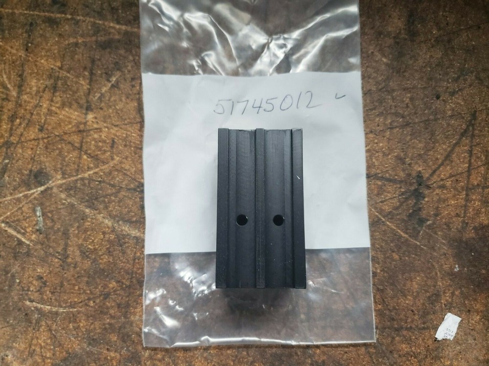 SALE - 51745012 Streamfeeder Gate Mount