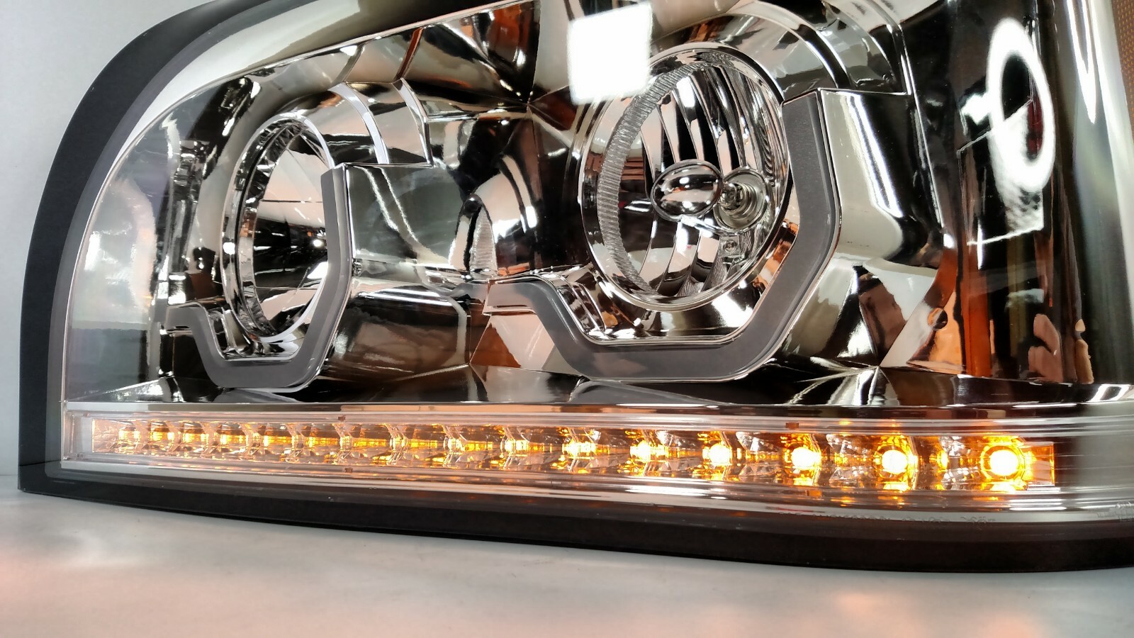 LH Chrome Headlight w/ LED Turn Signal & Light Bar For Freightliner Century
