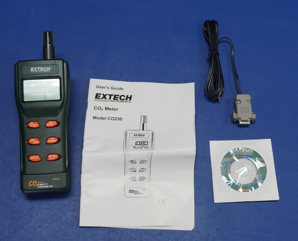 Extech CO250 CO2 meter & Humidity/thermometer