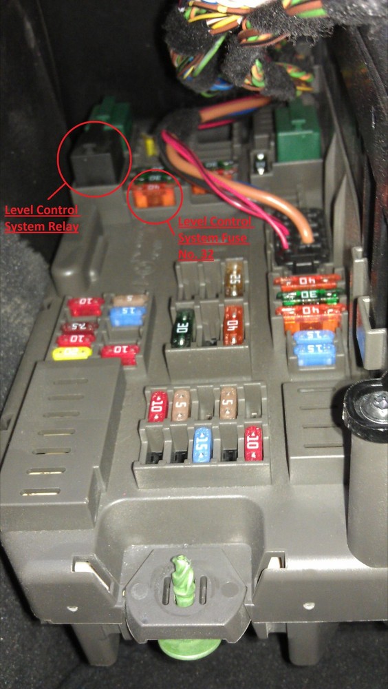 OEM BMW E70 / E71 / E72 compressor level control