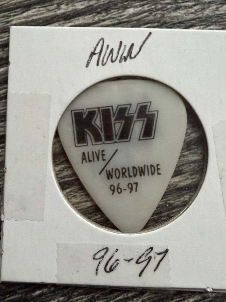 KISS Guitar Pick ACE FREHLEY Alive Reunion Tour Glow In The Dark White Vintage