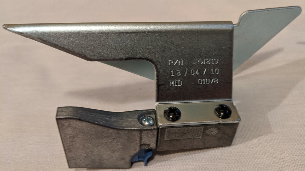 Dell Cable Management Arm Attachment Brackets Left & Right, XK266, RW819