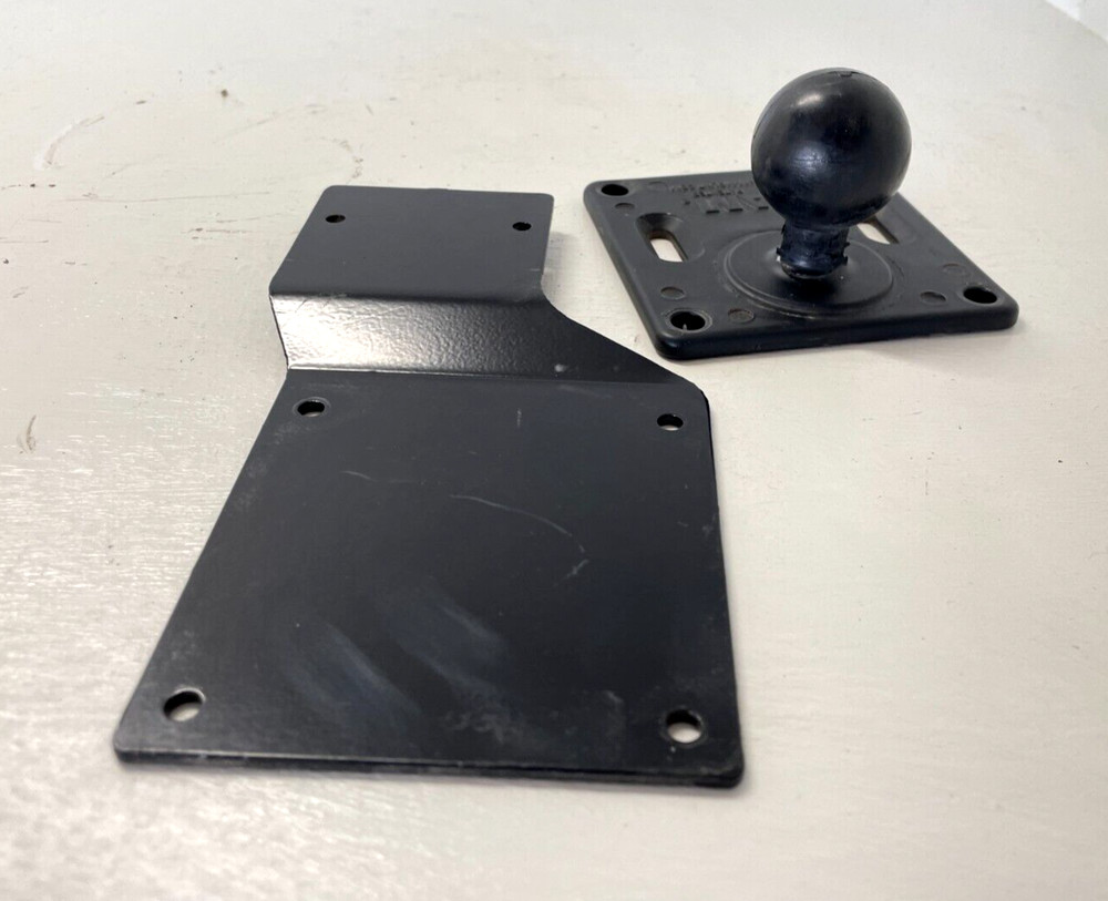 RAM Mount with Bracket Plate RMR-D-176-1