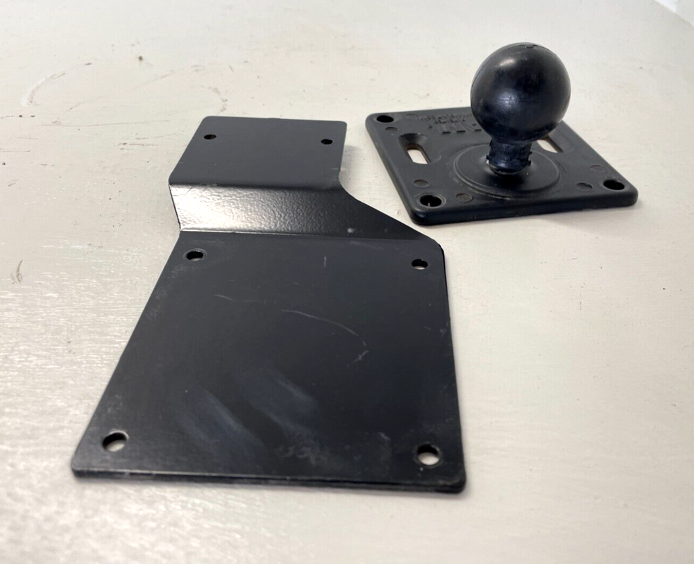 RAM Mount with Bracket Plate RMR-D-176-1