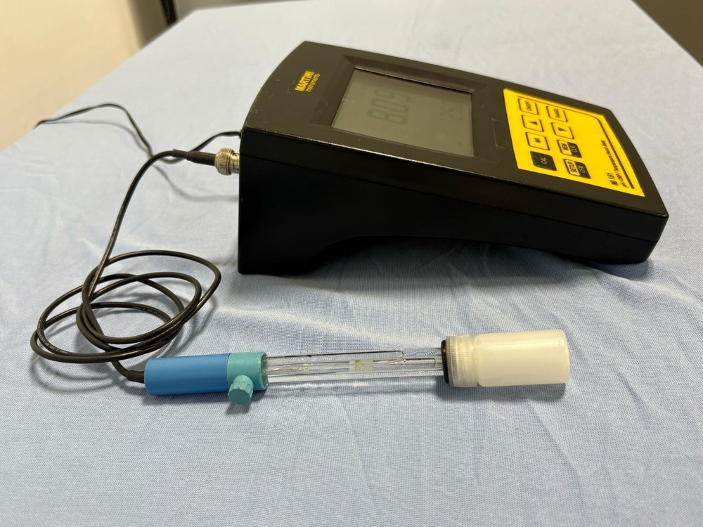 Martini Instruments pH/ORP Temperature Bench Meter Mi 151, Probe MA917 & Adapter