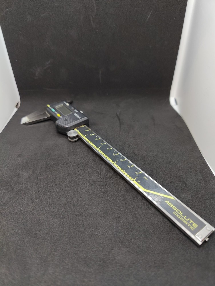 MITUTOYO ABSOLUTE AOS DIGIMATIC 0-6” DIGITAL CALIPER, MODEL: CD-6” ASX