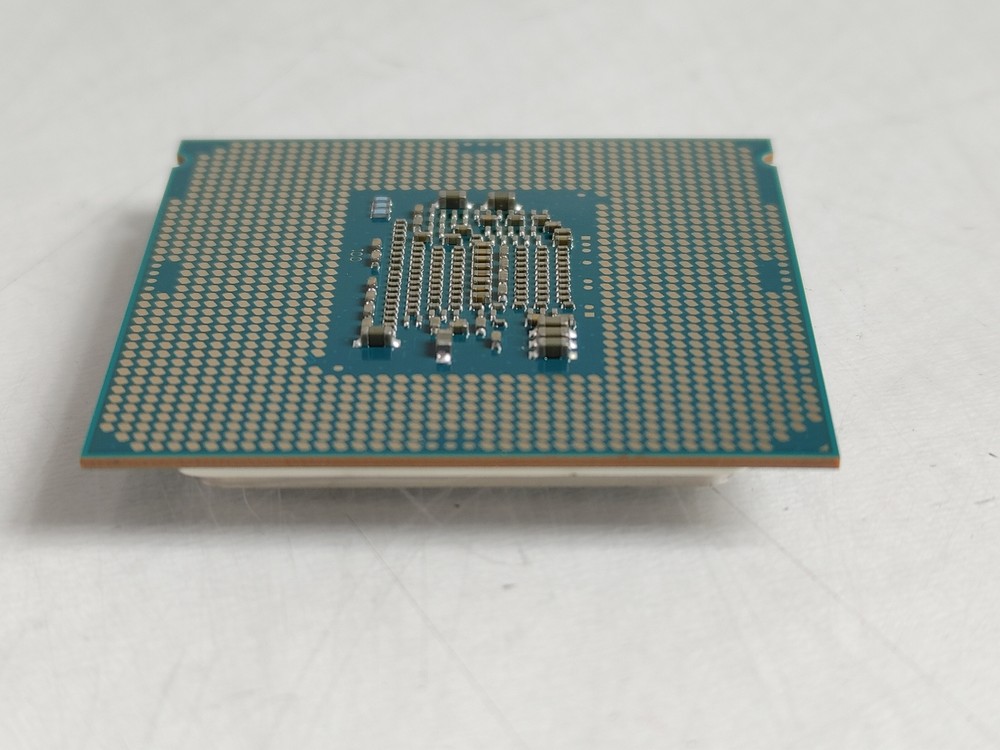 Intel Pentium G4400 3.3 GHz 8GT/s LGA 1151 Desktop CPU Processor SR2DC