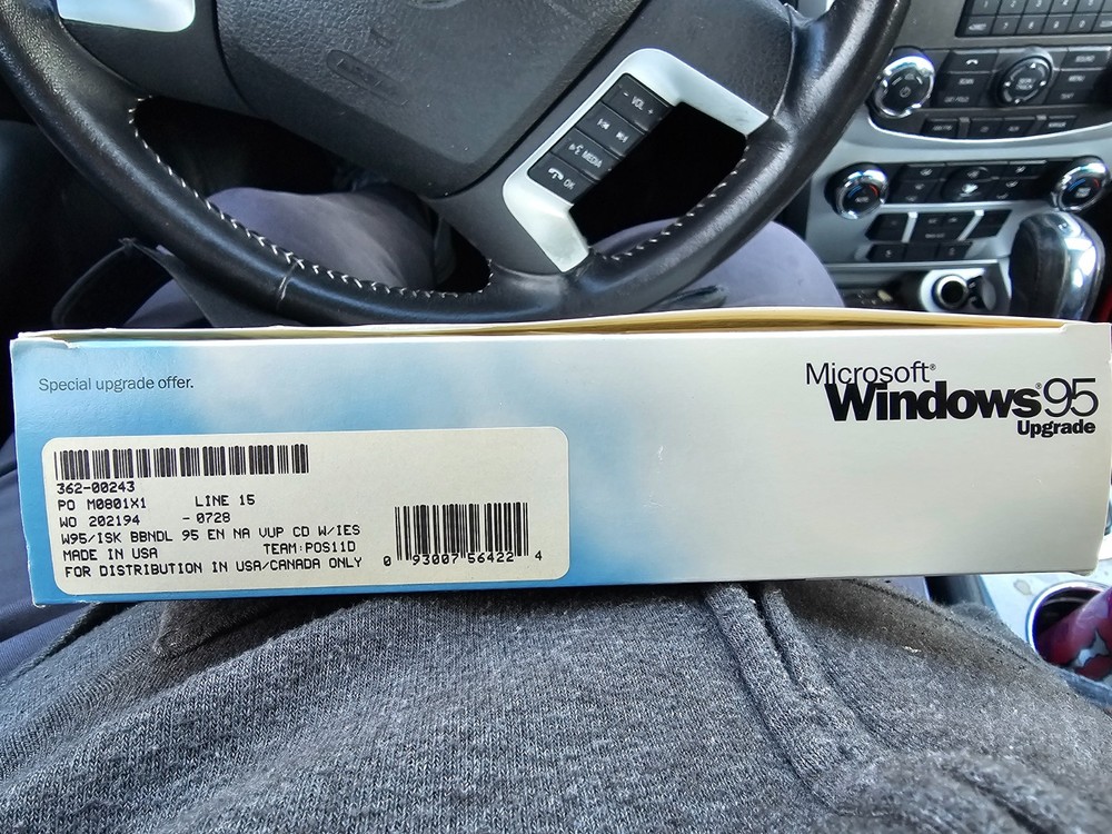 Microsoft Windows 95 Upgrade _ CD-ROM