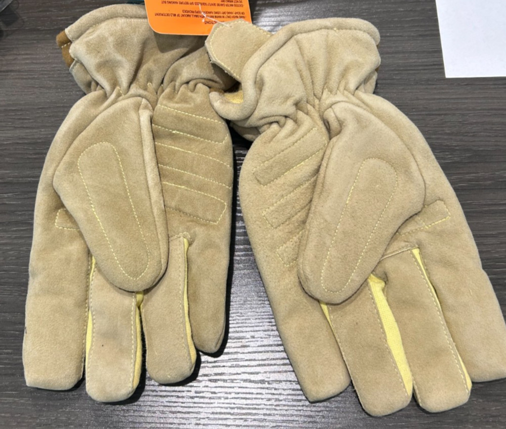 Pro-Tech TPR Gold Structural Firefighting Gloves MFG: 6/2018