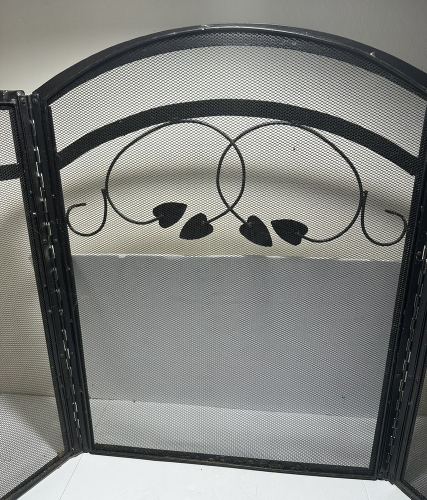 3-Panel Folding Fireplace Screen w/ Double Door black metal need clean