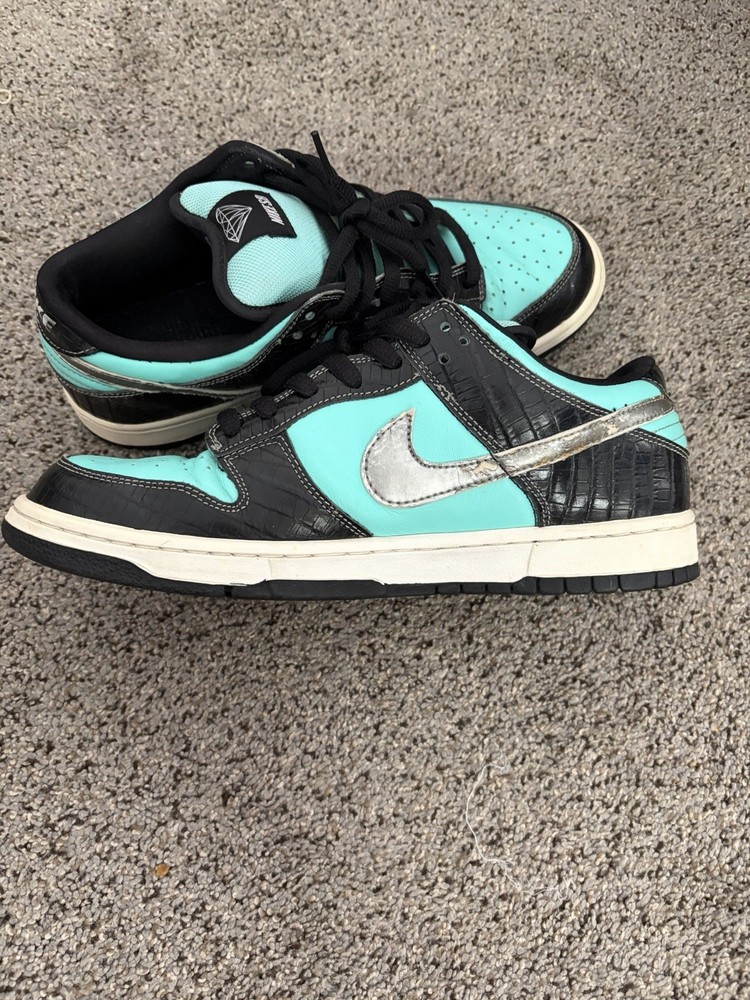 Nike SB Dunk Low Diamond Supply Co. Size 10.5 Used
