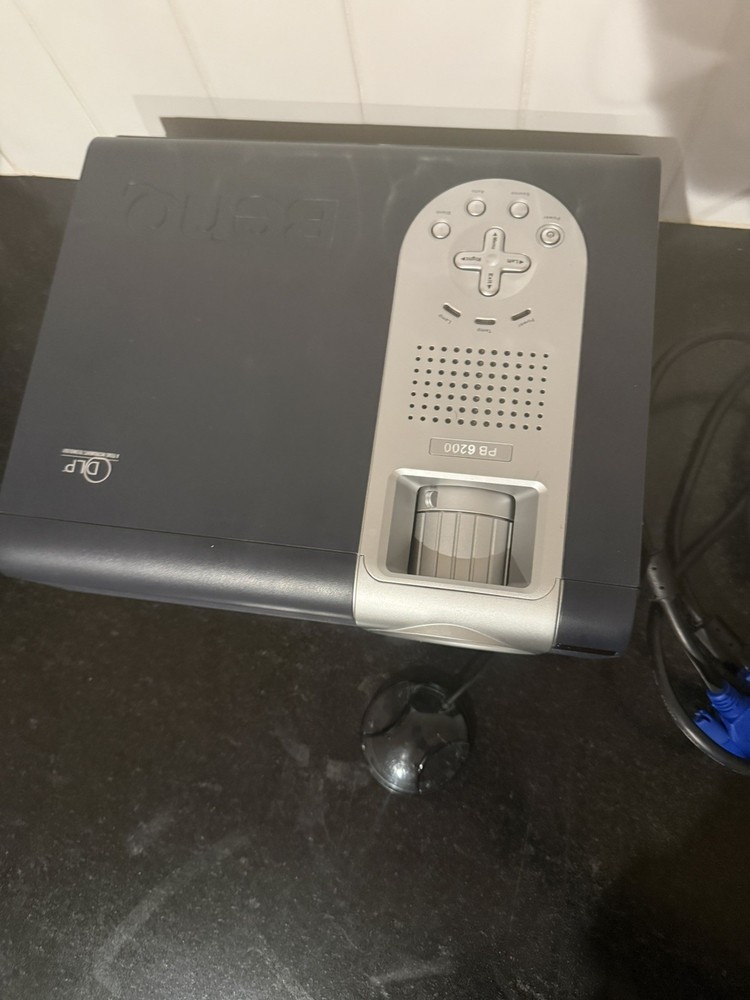 Benq PB 6200 Projector With Cables