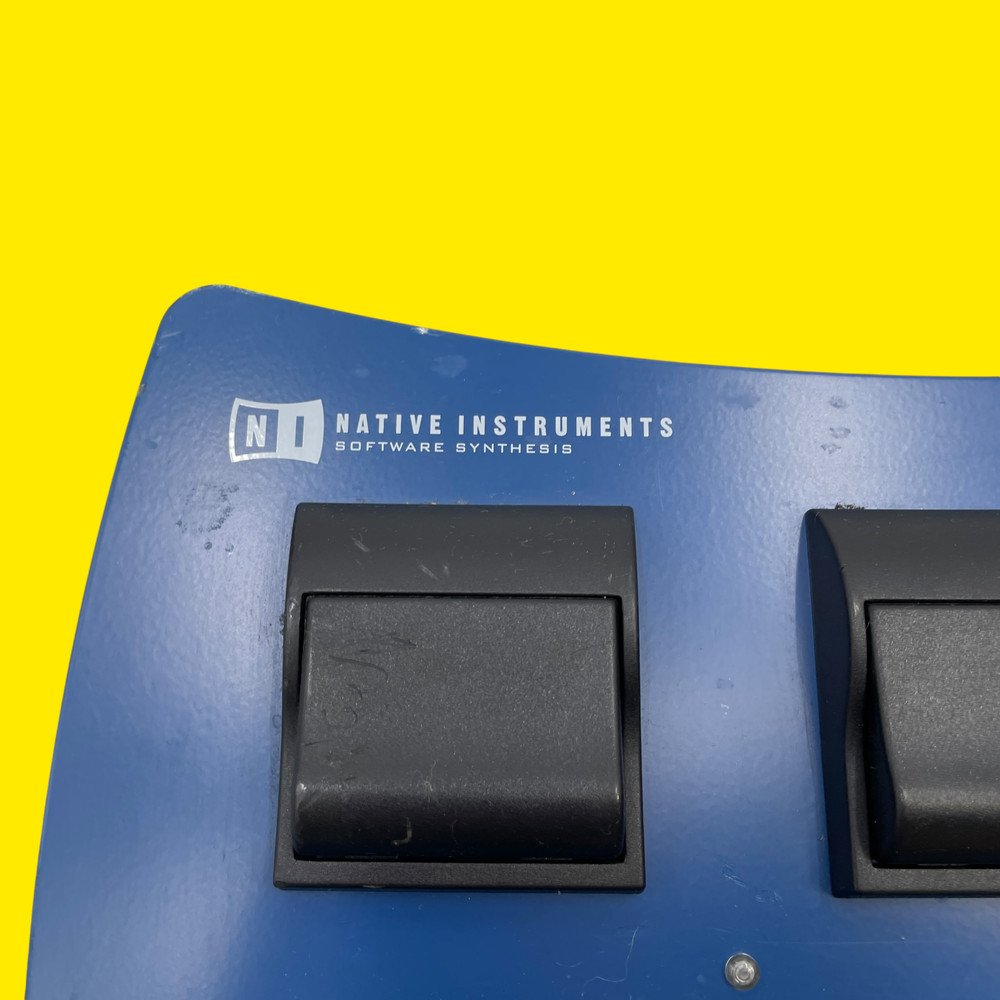 Native Instruments Rig Kontrol 1 Footswitch Controller #6322 Z46/17