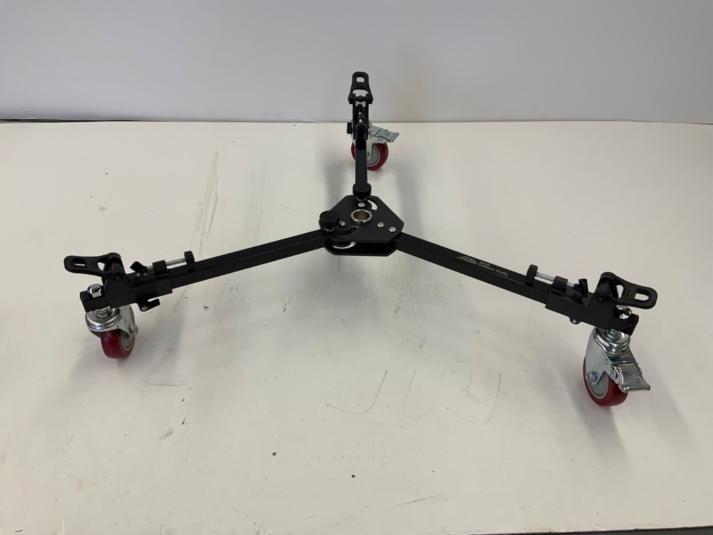 Rolling spreaders for tripod