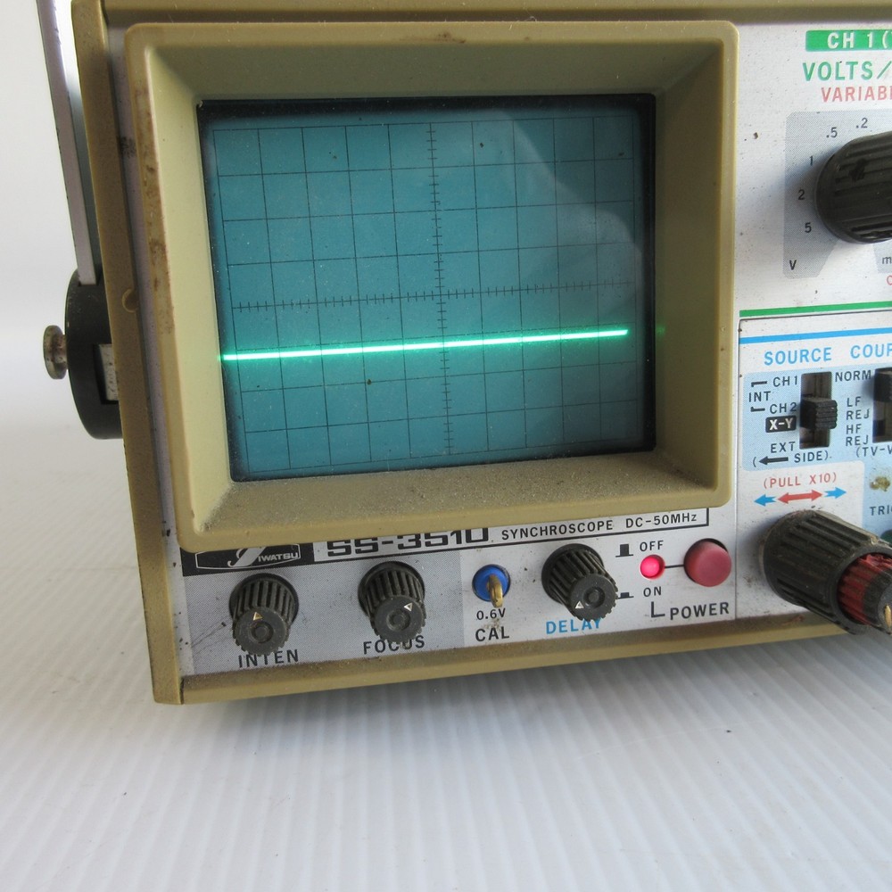 IWATSU ELECTRIC SS-3510 Oscilloscope Powers On Untested