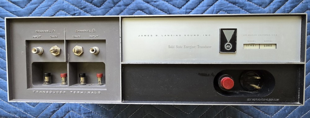 JBL SE401 Solid State Energizer Transducer Power Amplifier From JBL Olympus C50