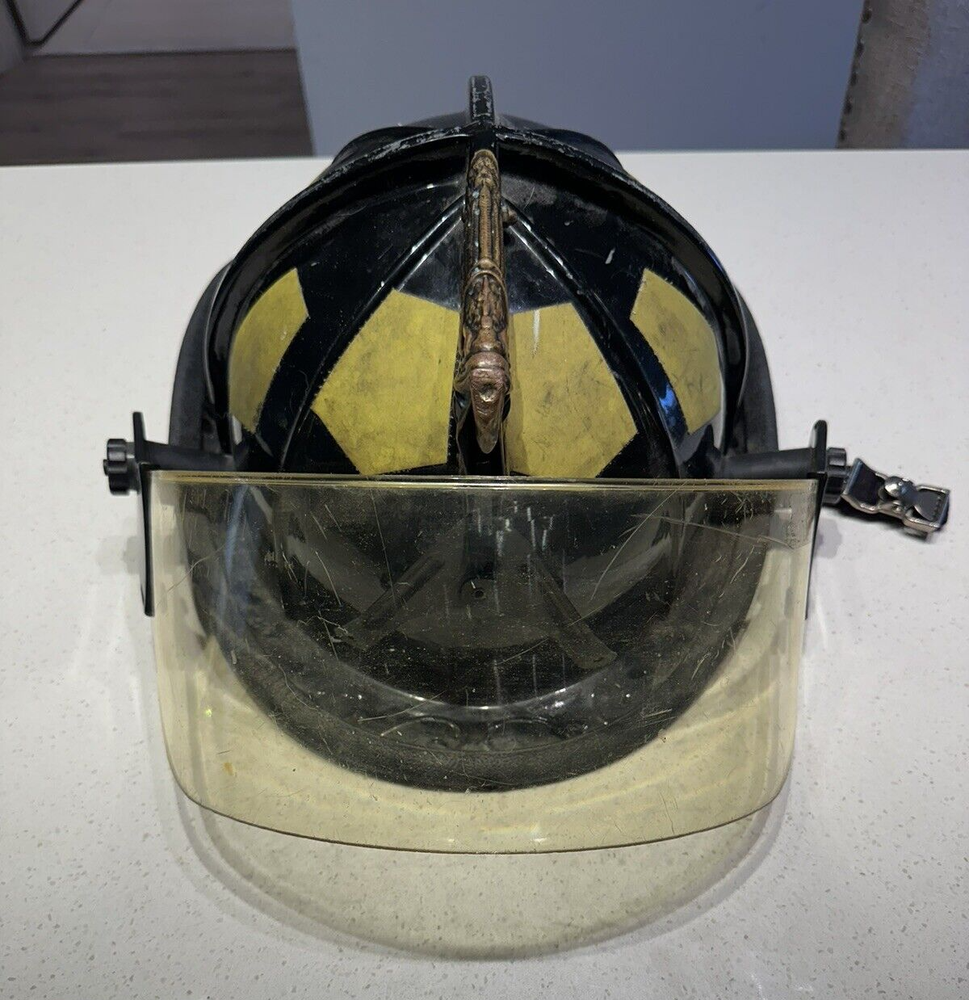 FIREFIGHTING FIRE HELMET BULLARD 2004