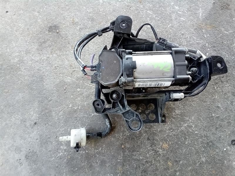 TESLA S   2014 Suspension Pump 318532