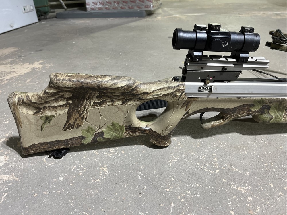 Hunters Extreme Crossbow w/ Red Dot Scope