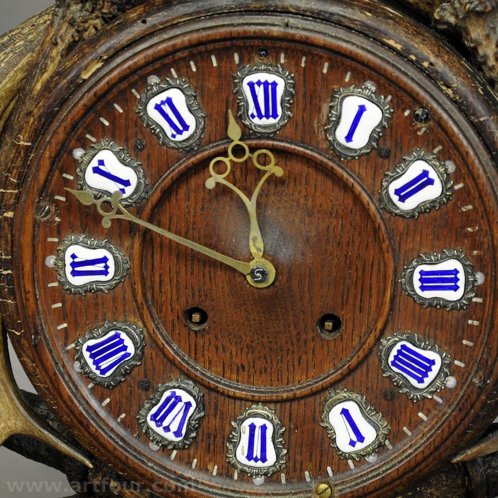 Great Lodge Style Antler Mantel Clock 1900