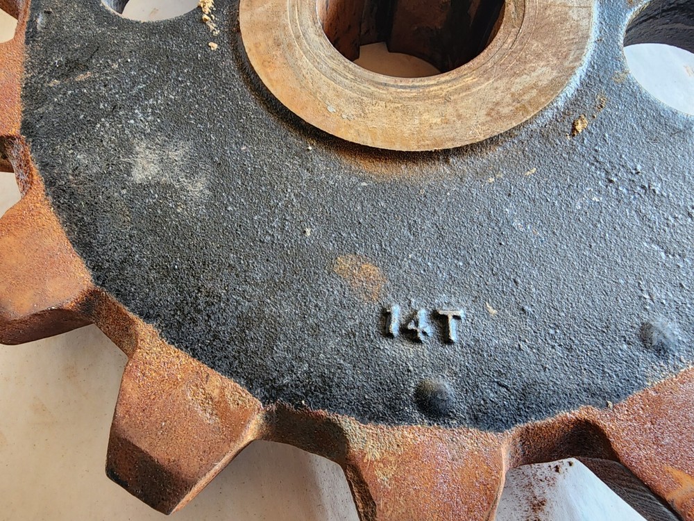 FOX 14T Sprocket 2-1/4" Bore