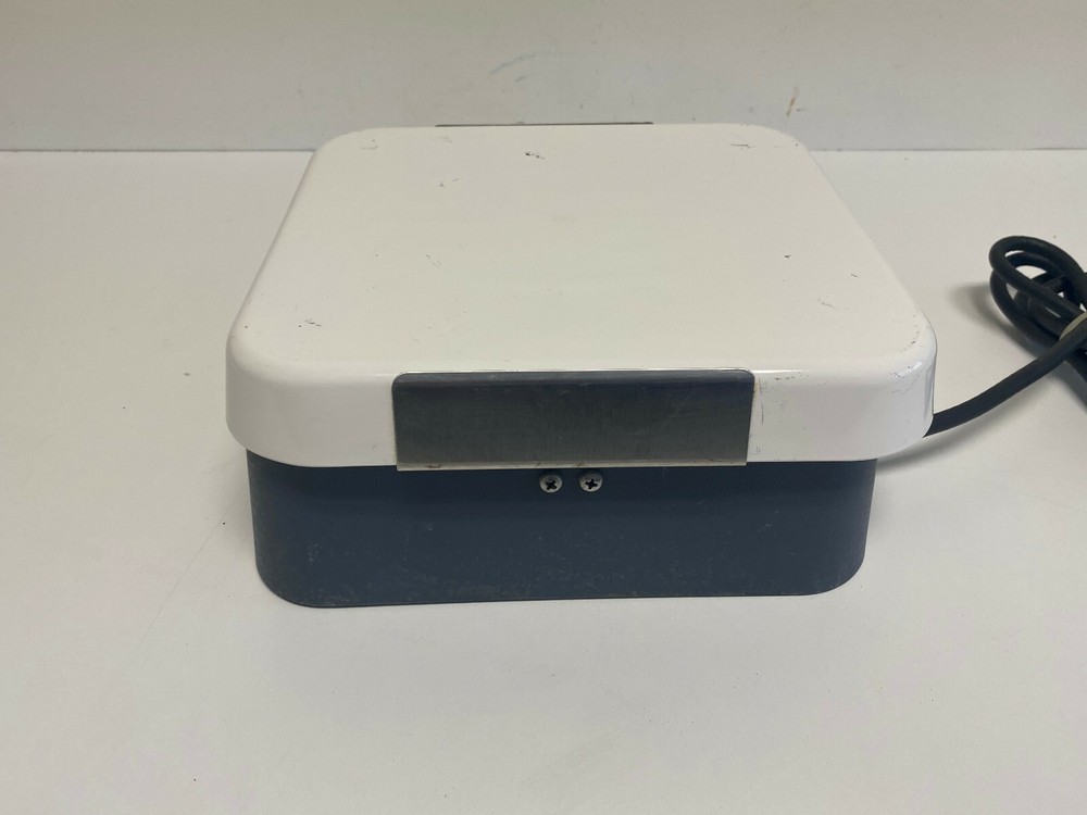CORNING MAGNETIC STIRRER PC-103