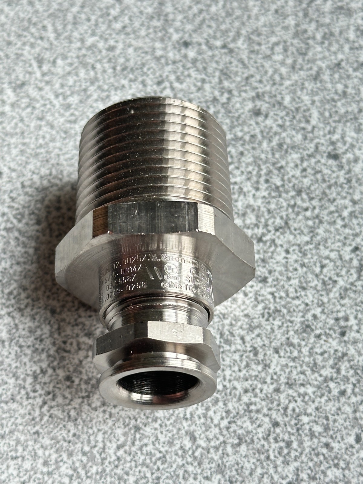 NEW EATON Crouse Hinds ADE1N0751NPN Cable Gland 3/4" NPT, Gland Size 5, Haz. Loc